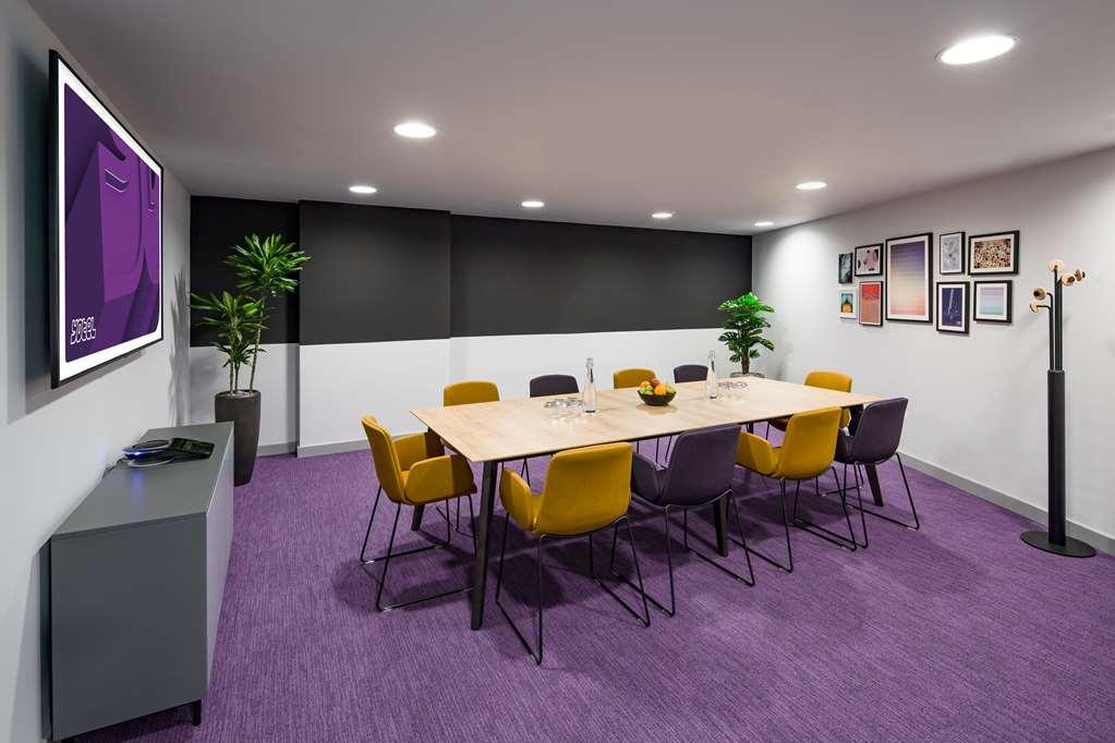 Yotel London City Facilities photo